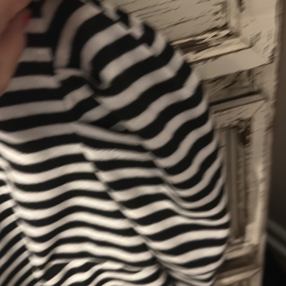 NWOT who what wear black and white striped blouse puff shelves size one x cute - Picture 4 of 5